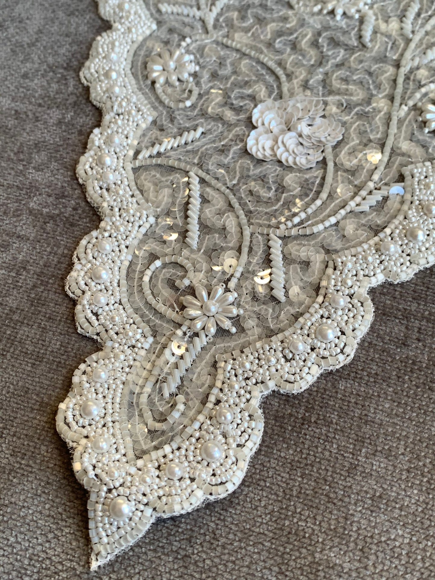 Beaded floral applique