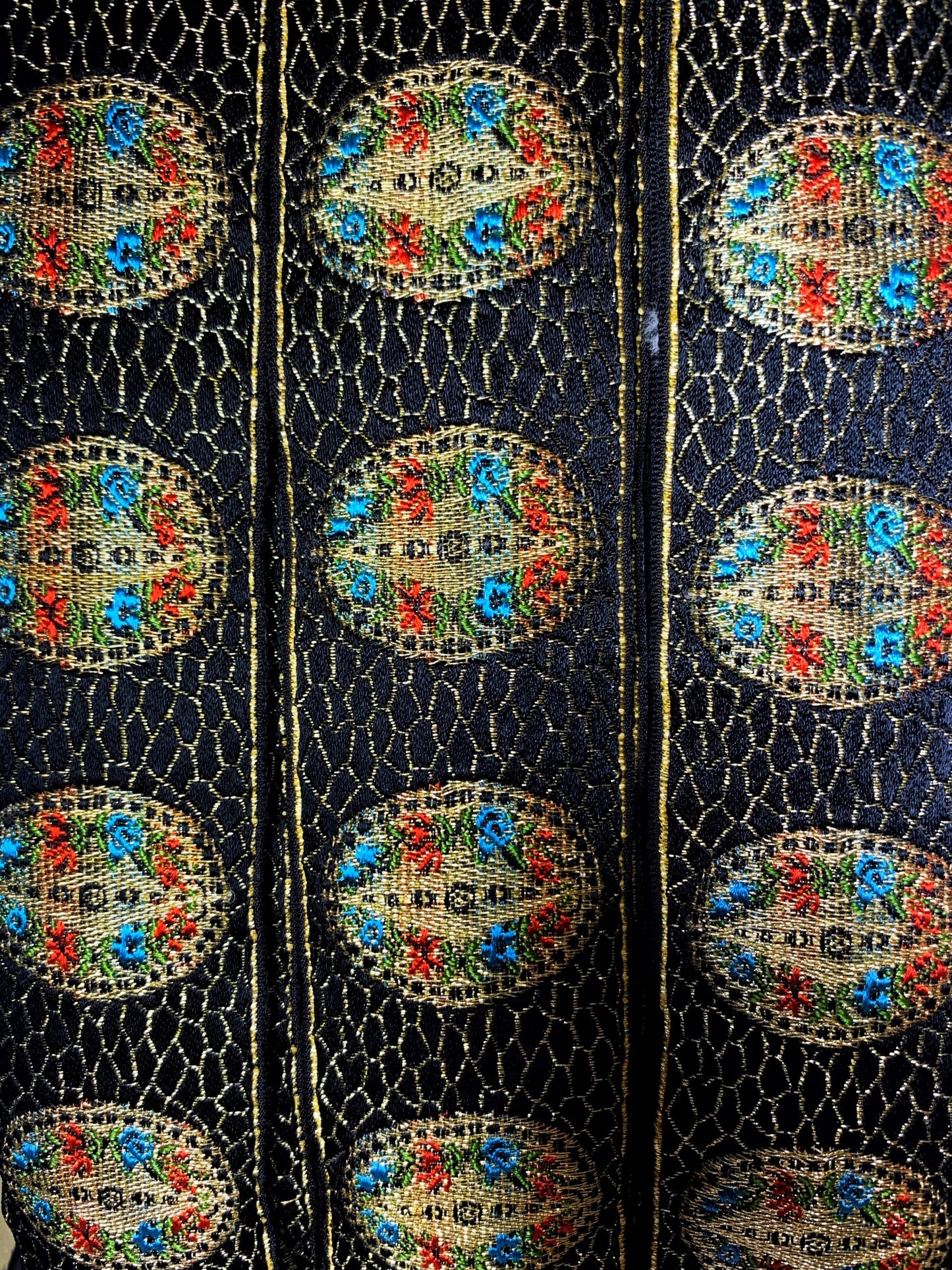 Vintage Médaillon Embroidered Jacquard Ribbon