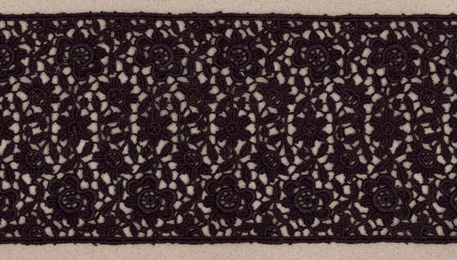 Lace trim 75mm