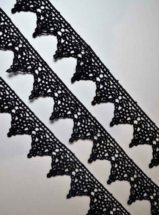 Lace trim 32mm