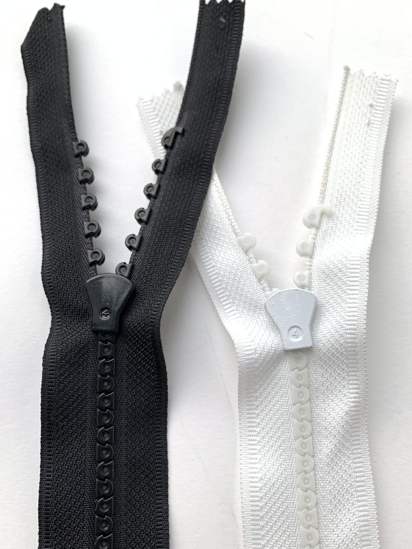 Diamante closed end zippers n.4