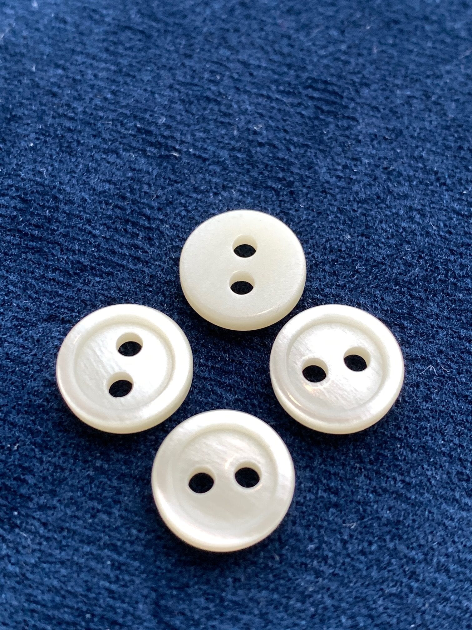 Bevelled Polyester Button 2-Hole Polyester Shirt Buttons – ALFA-G Haberdashery