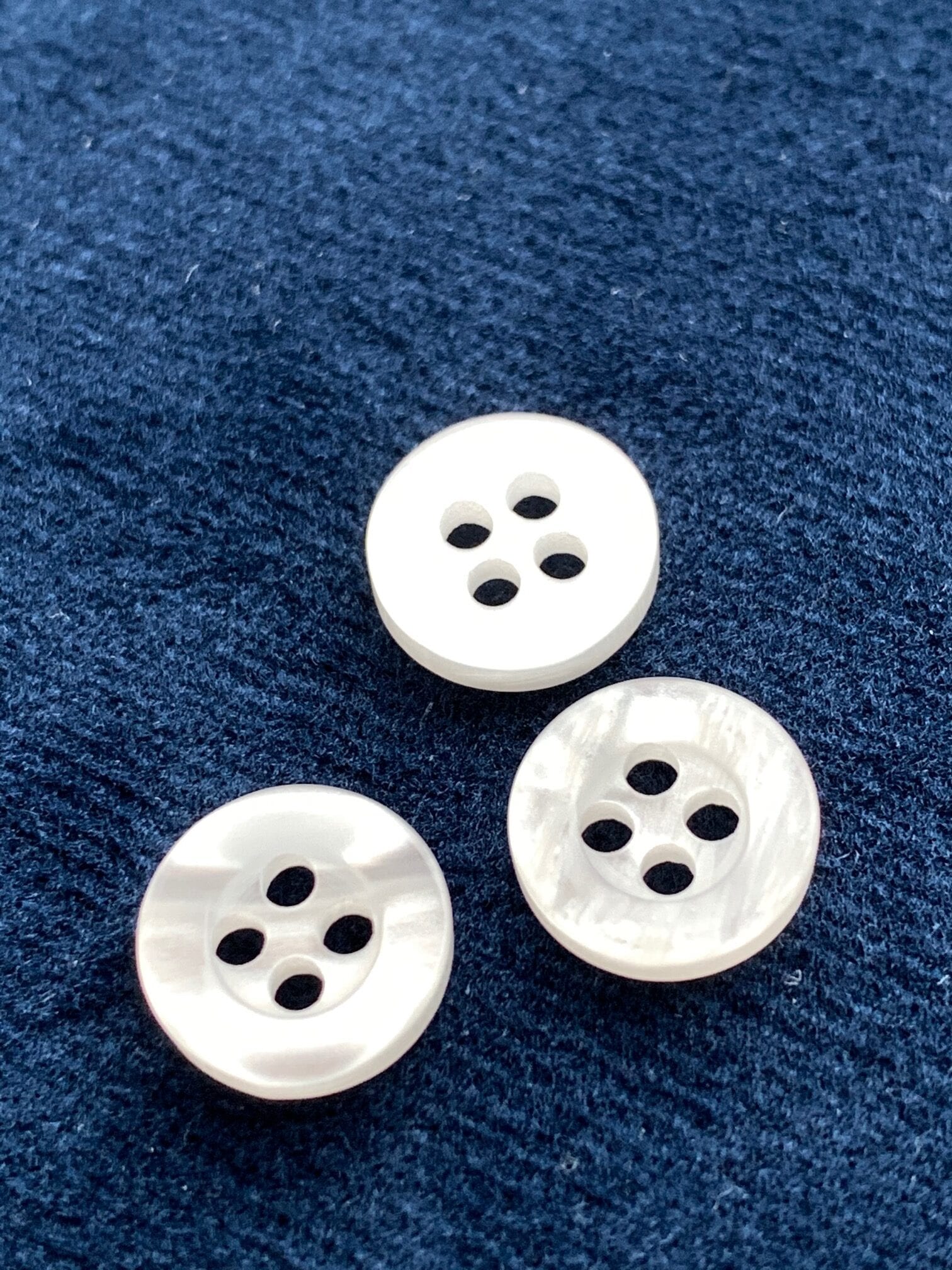 Bevelled Polyester Button 4-Hole Polyester Shirt Buttons – ALFA-G Haberdashery
