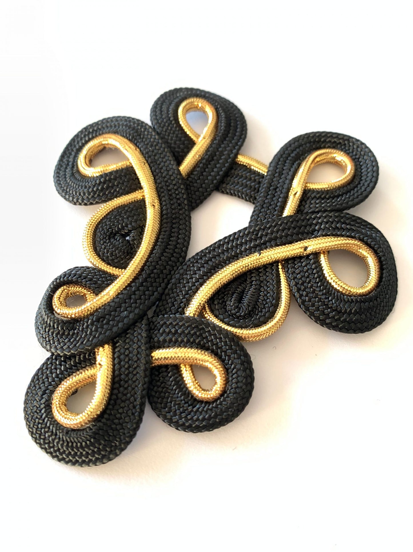 Rayon and metallic gold motif